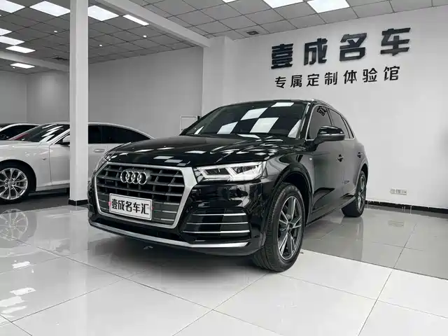 Audi Q5L 2021 — купить из Китая под заказ