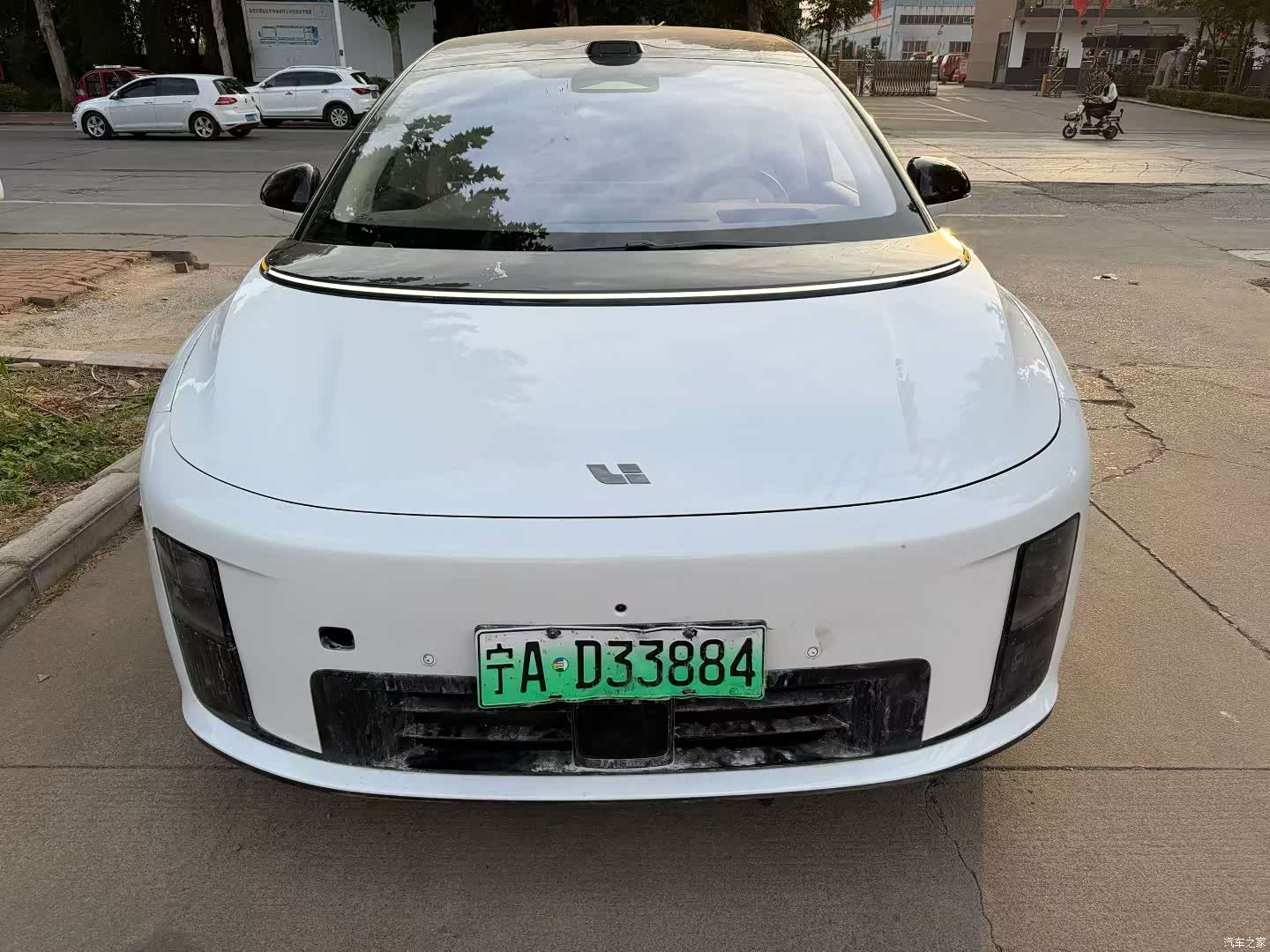 Li Auto i8, 2025 1