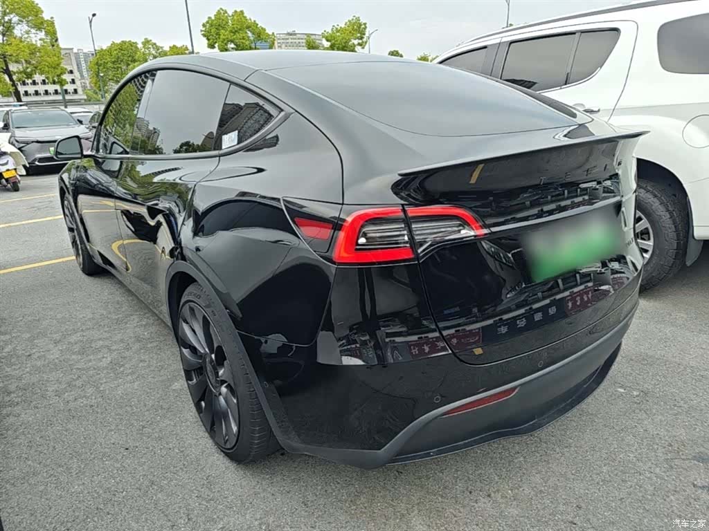 Tesla Model Y, 2023 все фото