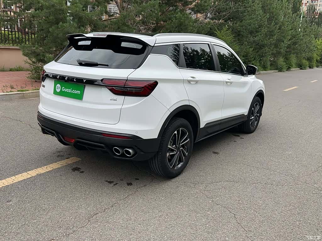 Geely Coolray, 2023 11