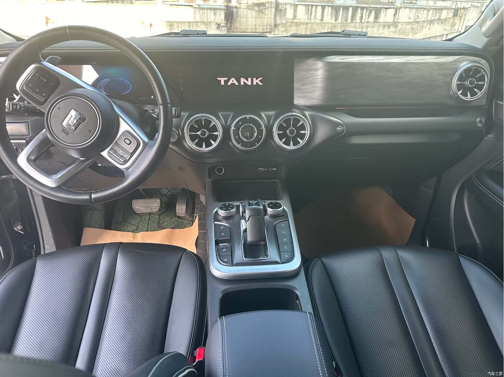 Tank 300, 2021 6