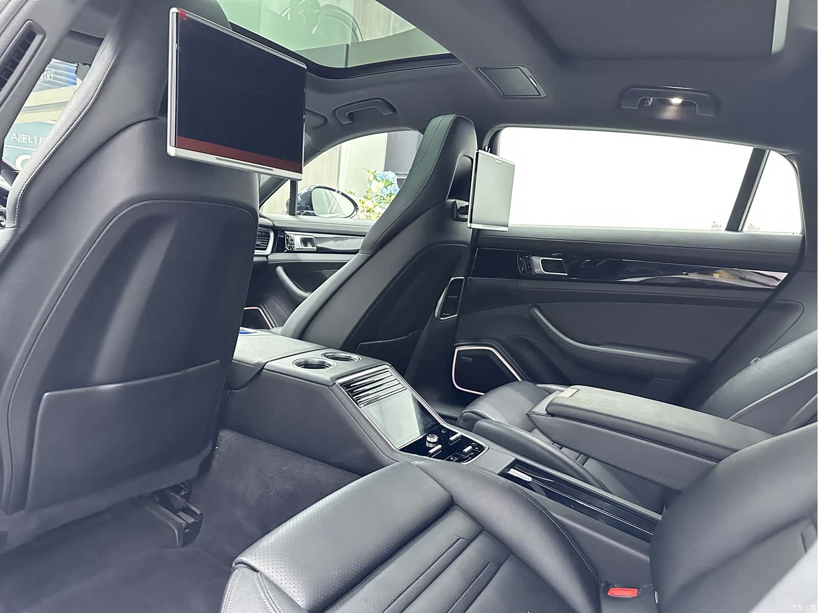 Porsche Panamera, 2018 15