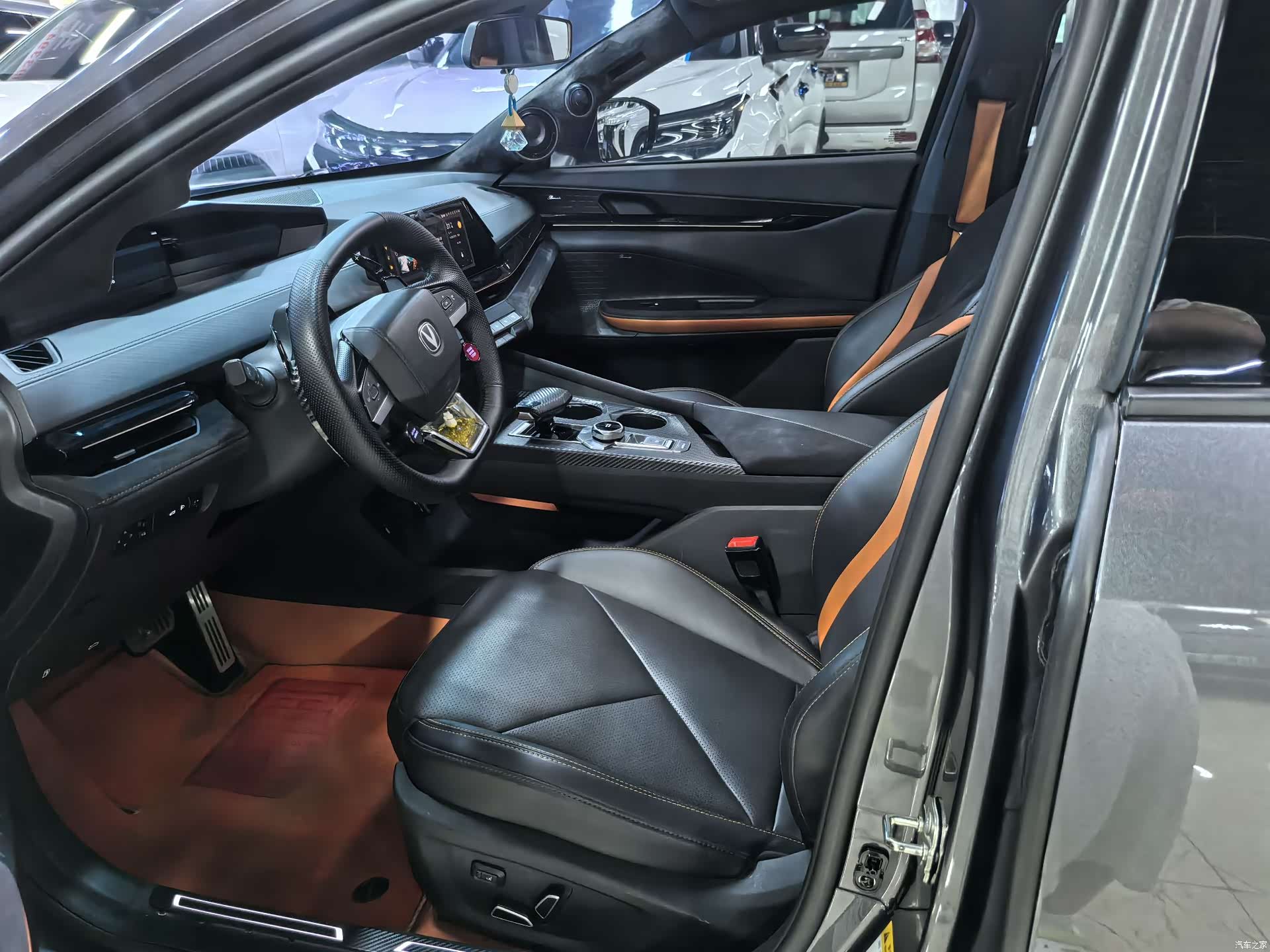 Changan UNI-V, 2023 6