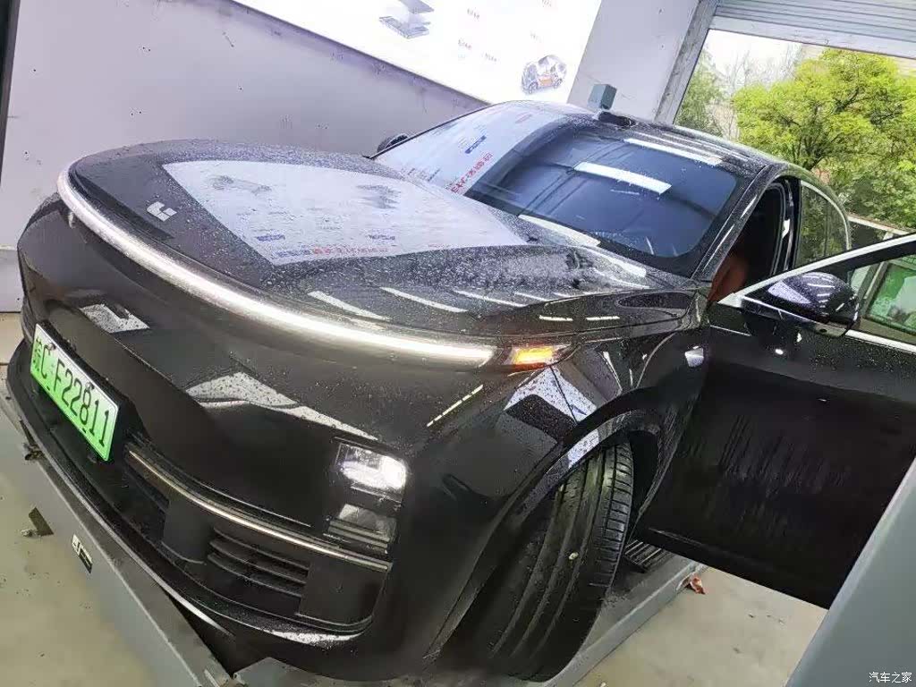Li Auto L8, 2025 1