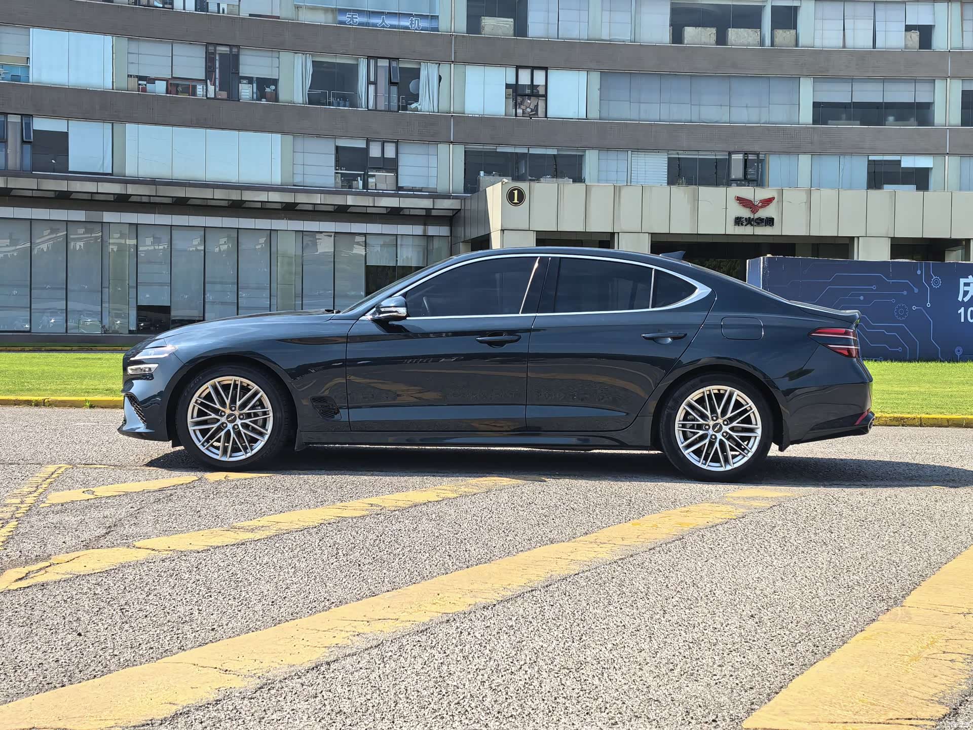 Genesis G70, 2022 2