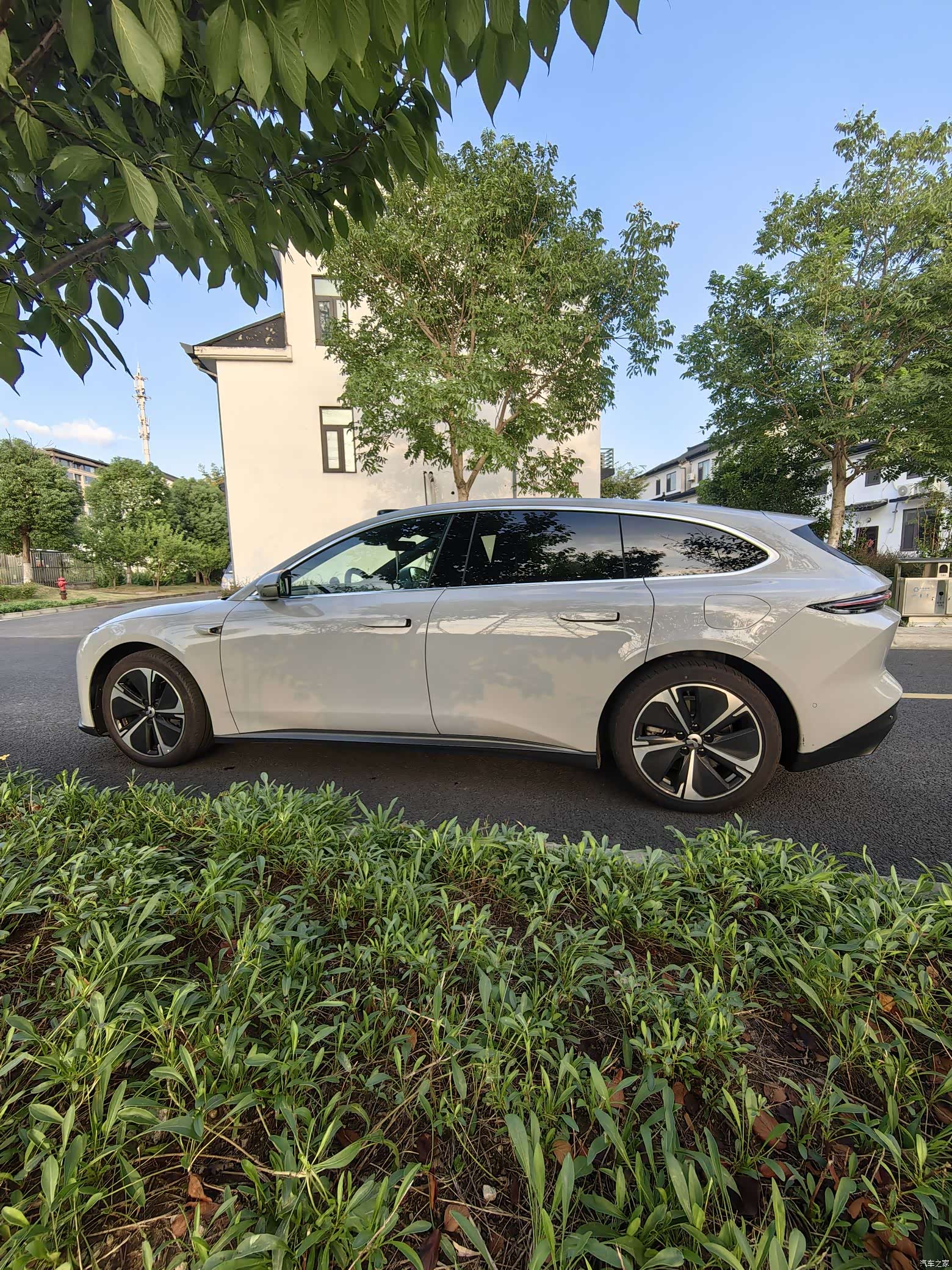 NIO ET5, 2024 11