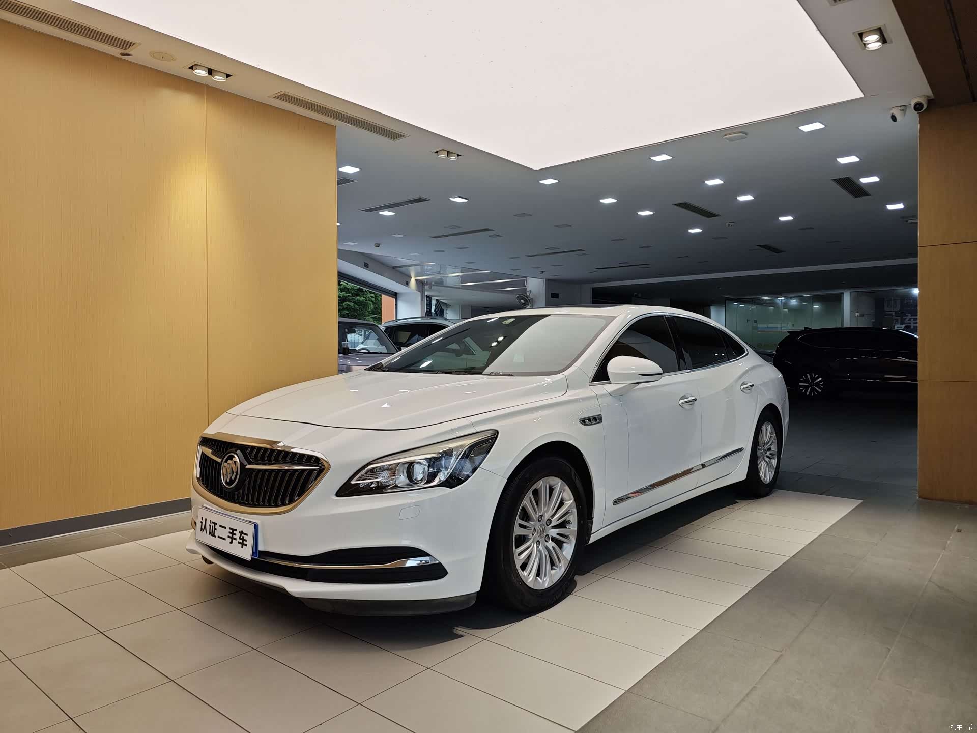 Buick LaCrosse, 2016 1
