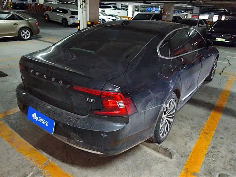 Volvo S90