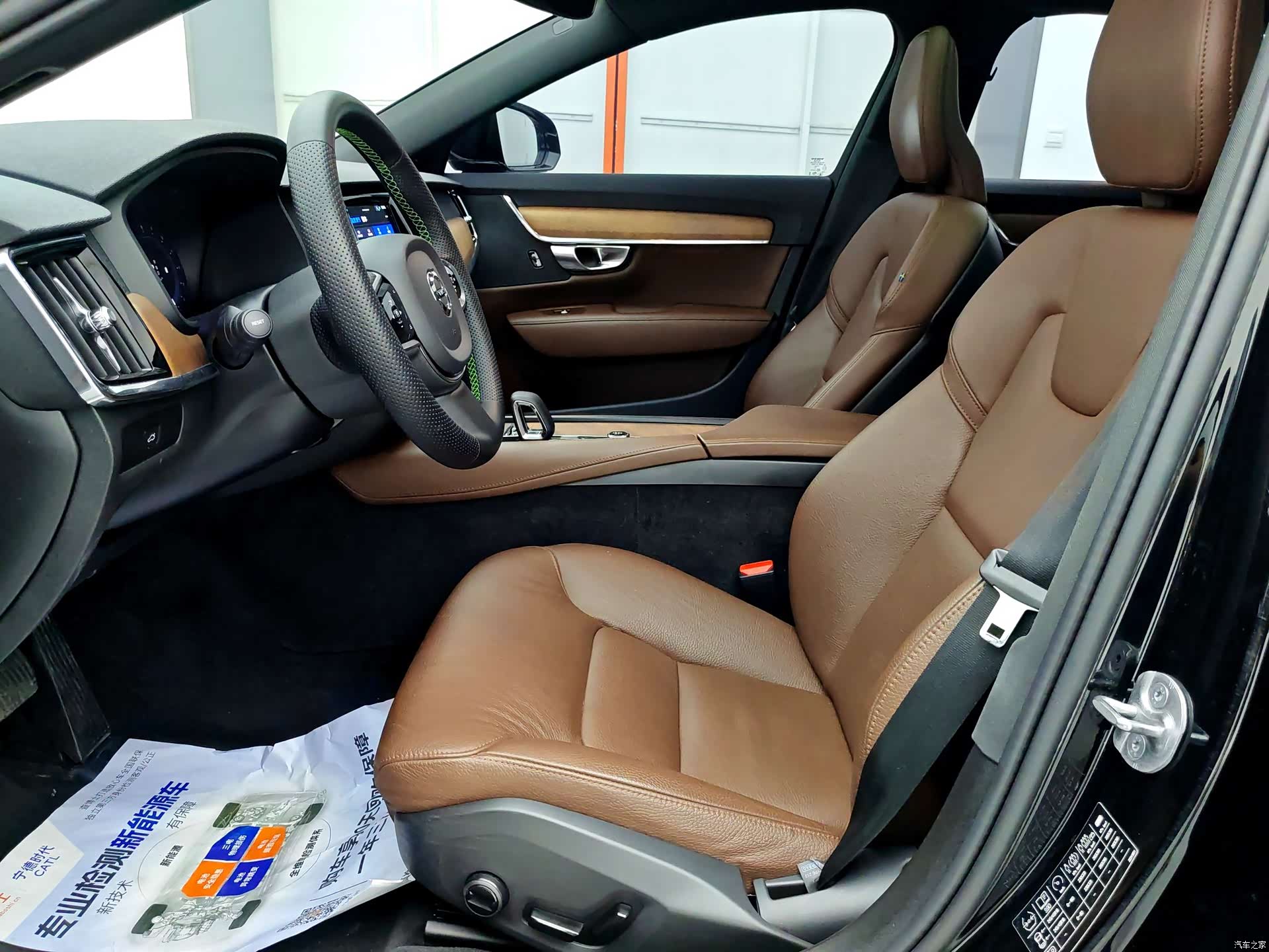 Volvo S90, 2023 все фото