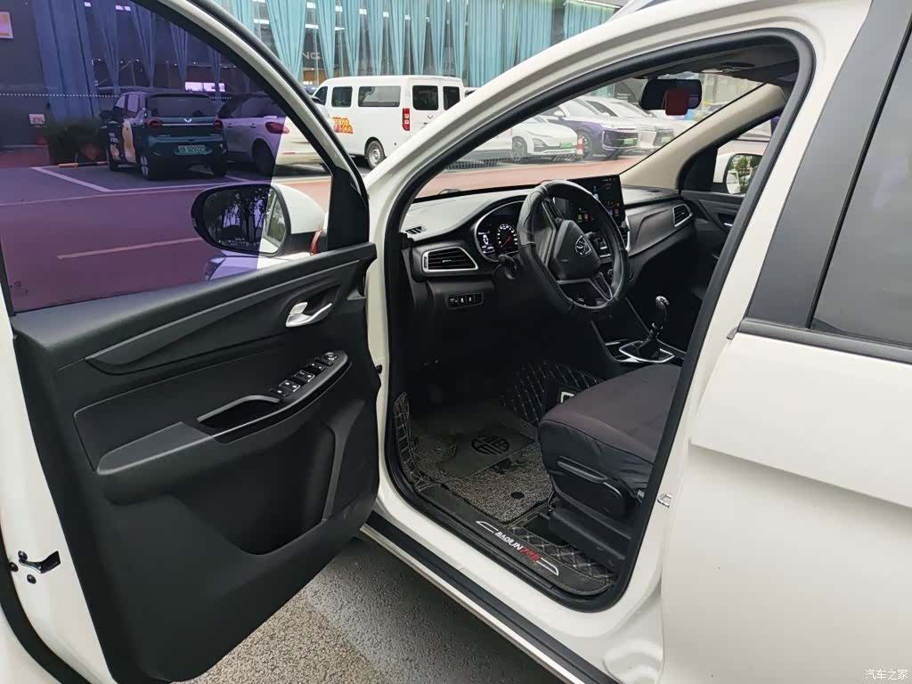 Wuling 730, 2022 14