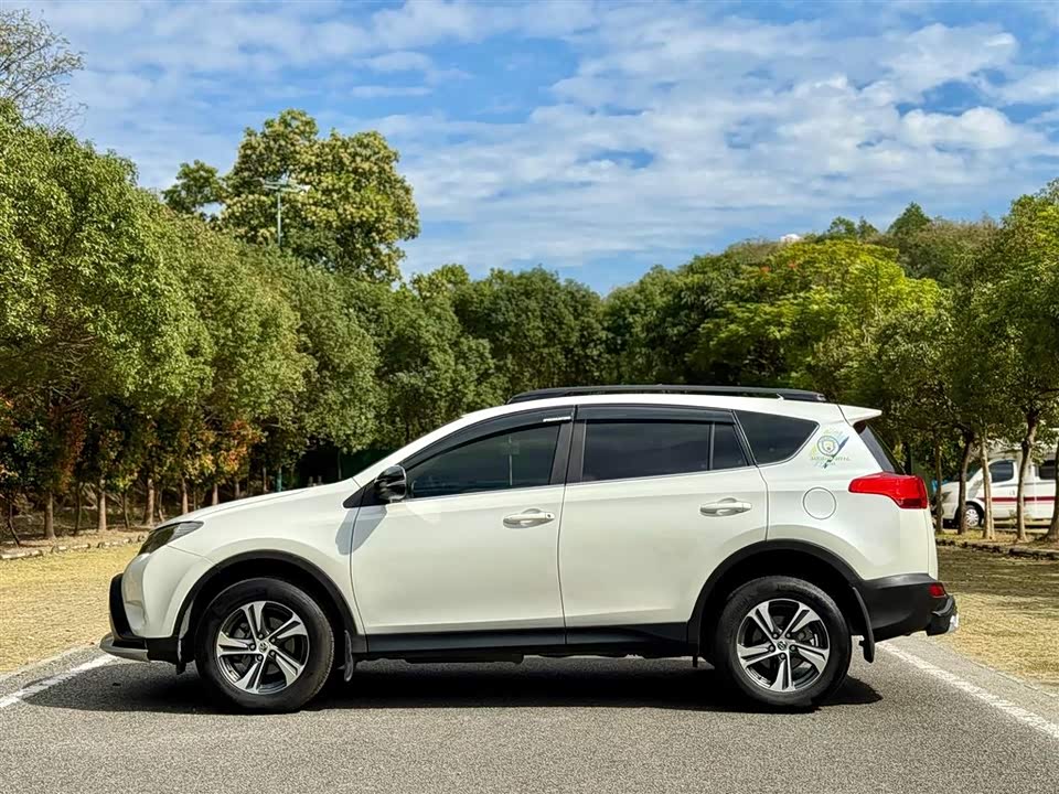 Toyota RAV4 Rongfang
