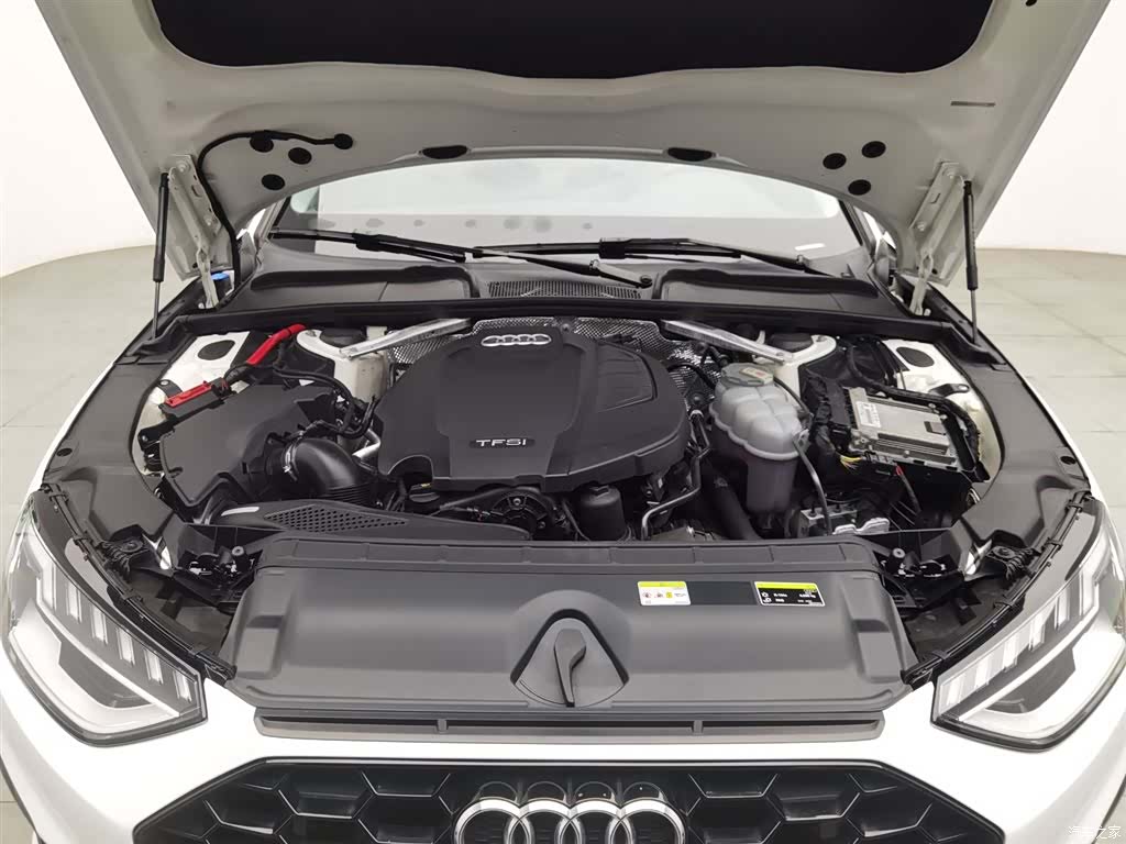 Audi A4L, 2022 6