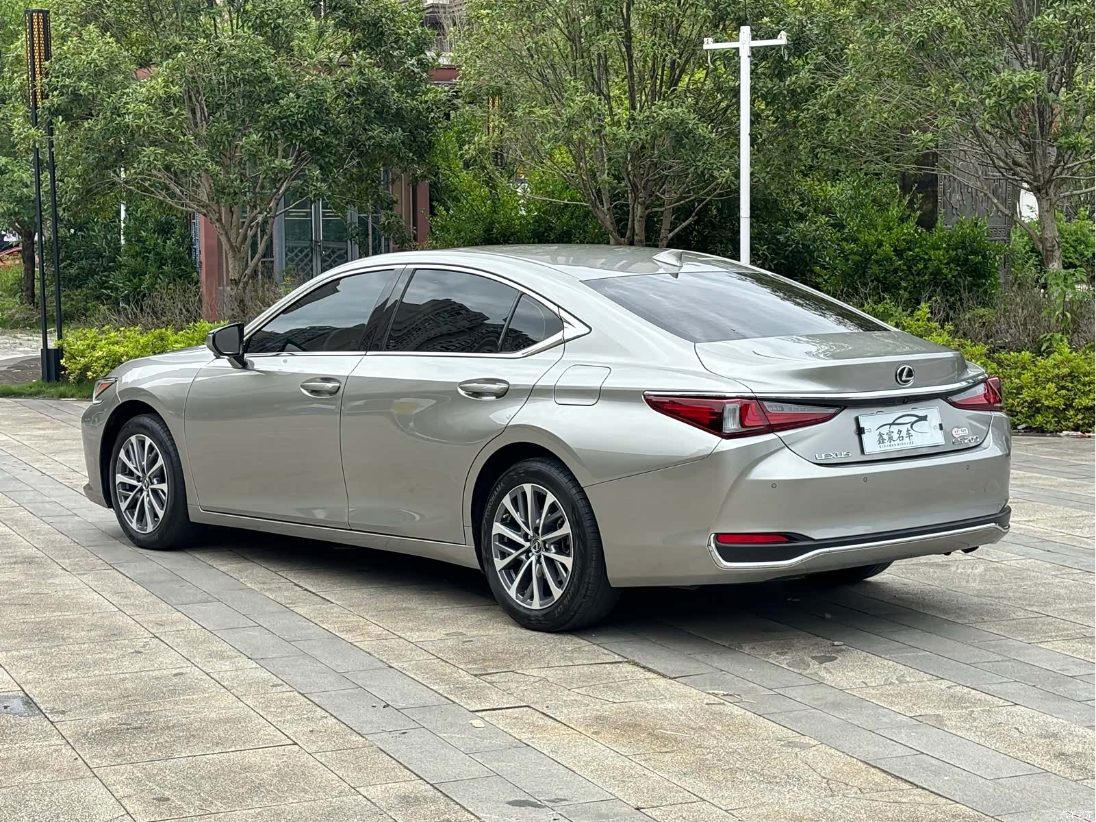 Lexus ES, 2023 7