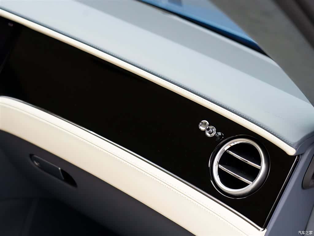Bentley Continental GT, 2024 15