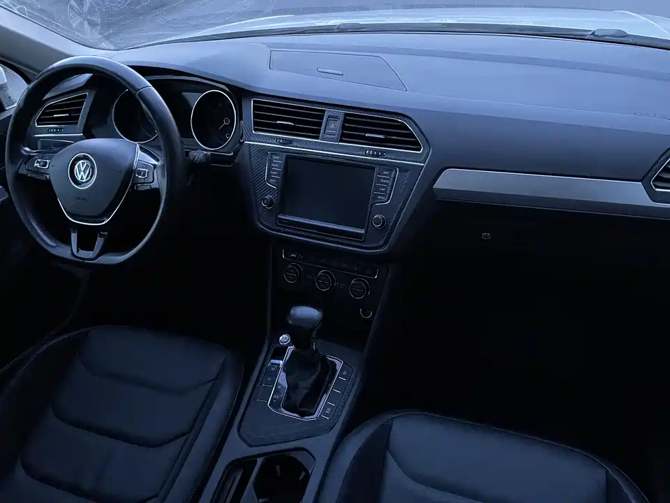Volkswagen Tiguan L