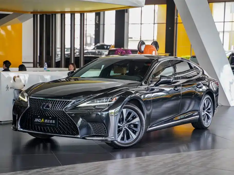 Lexus LS