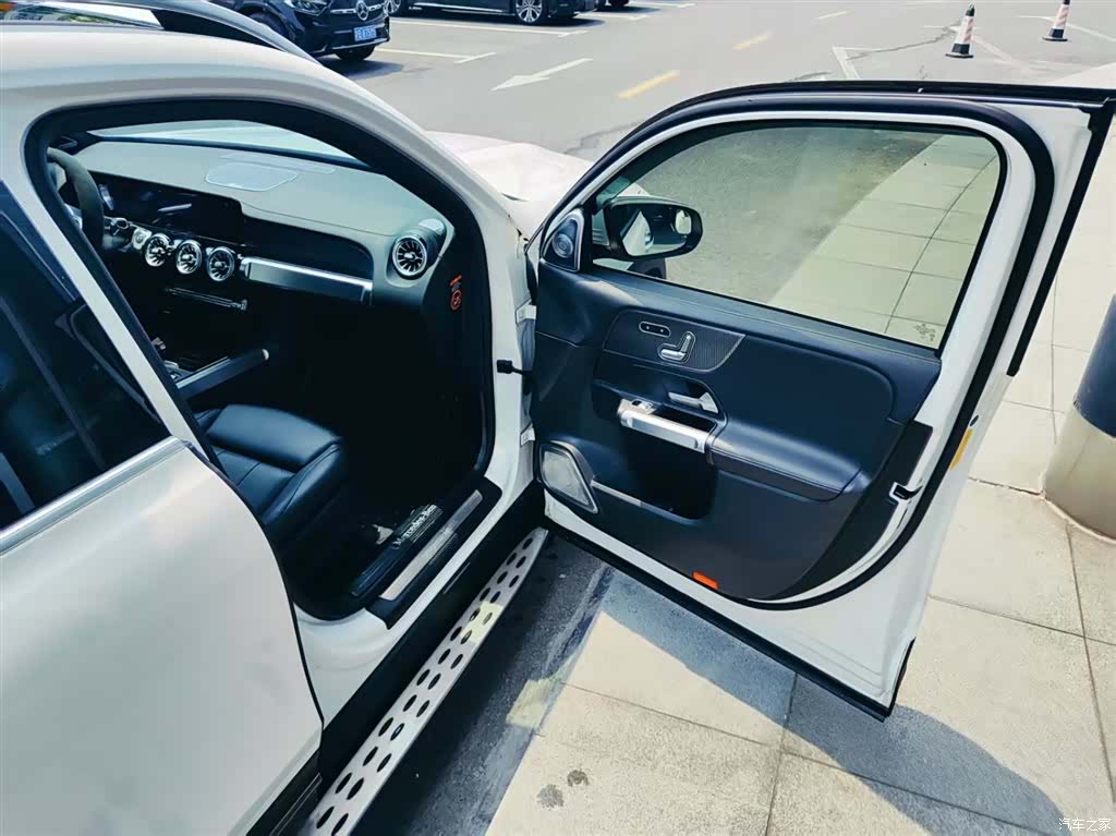 Mercedes-Benz GLB, 2023 24