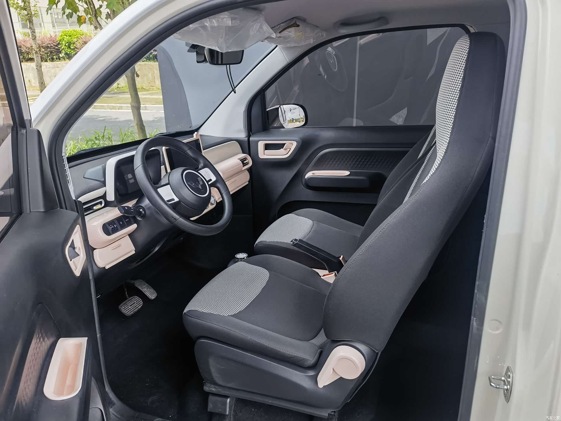 Wuling MINIEV, 2024 8