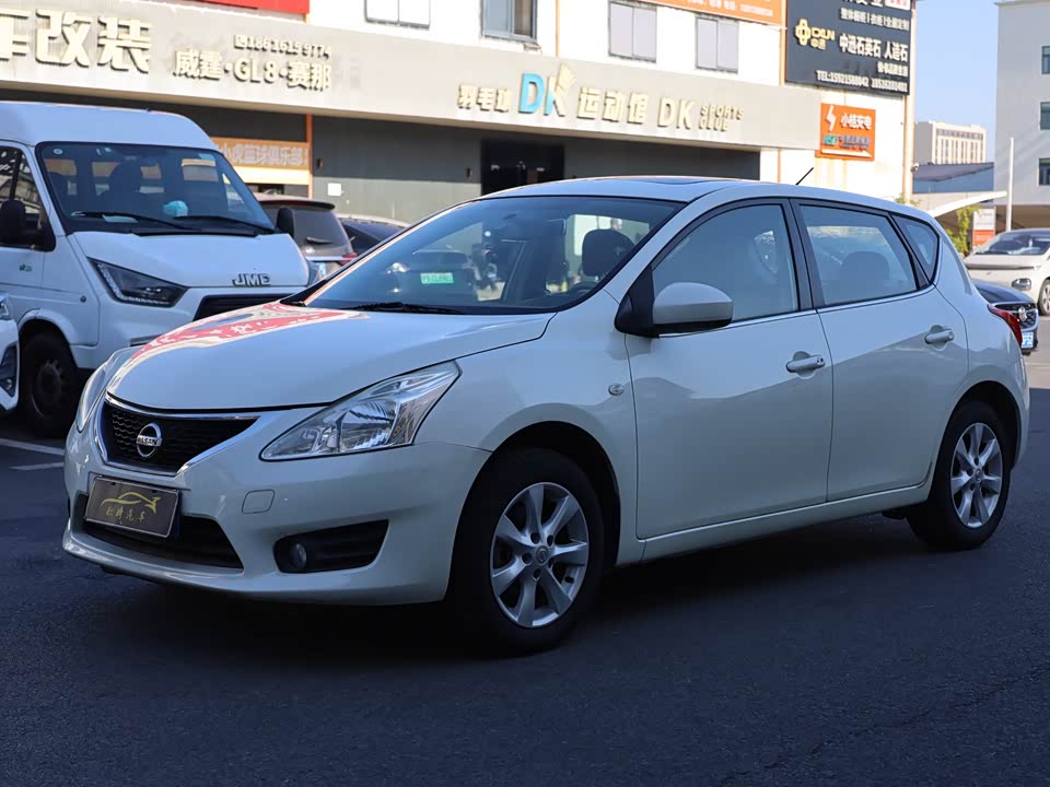 Nissan TIIDA
