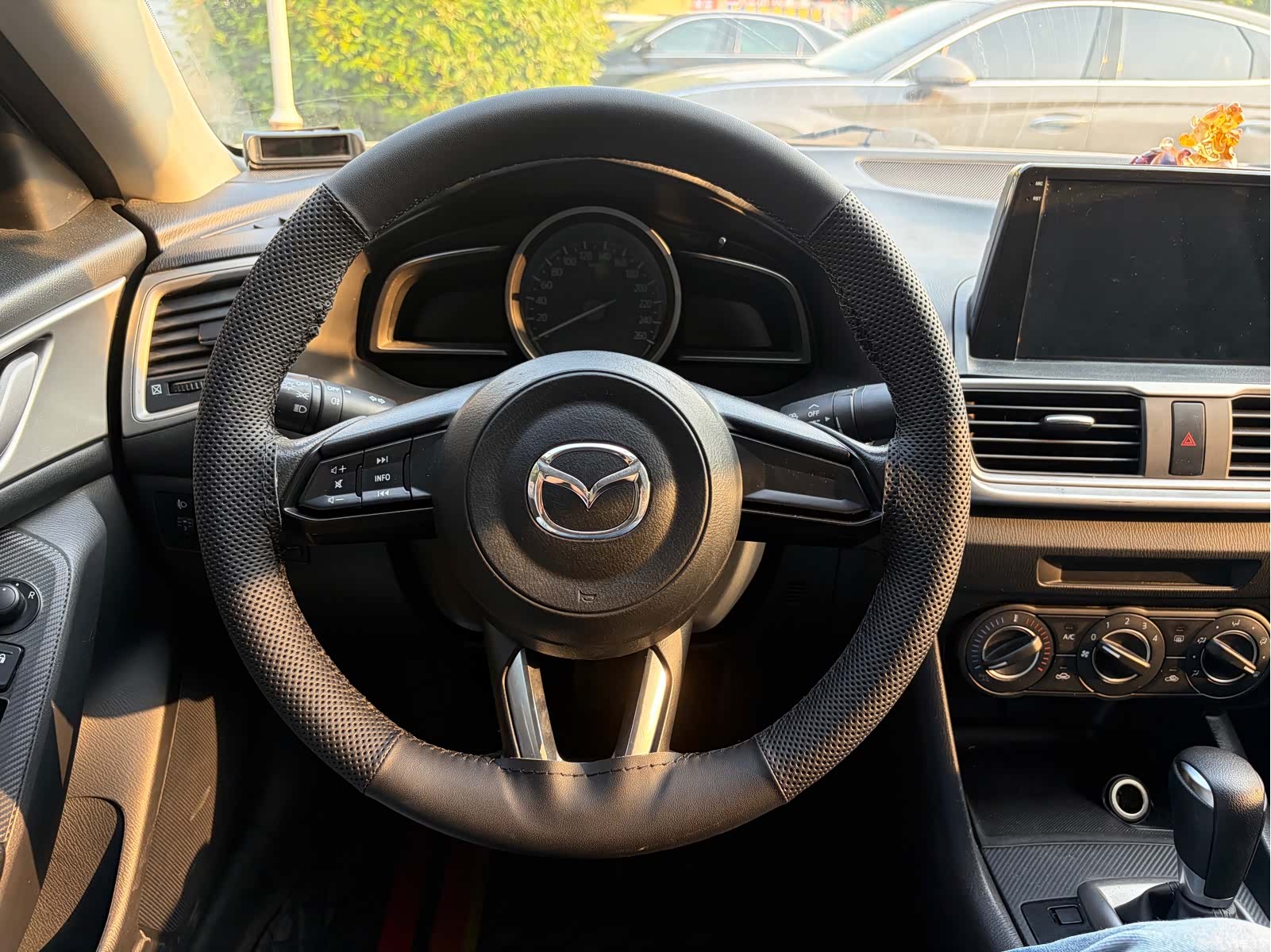 Mazda Mazda3, 2017 16