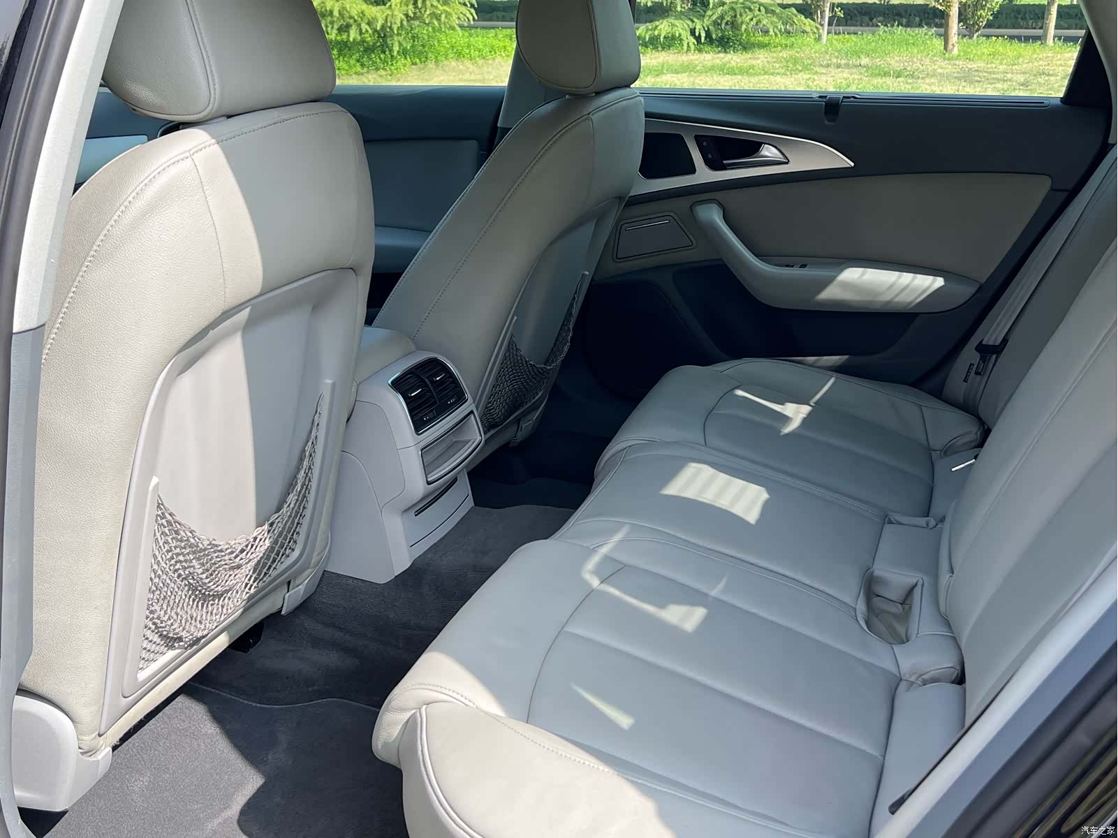 Audi A6L, 2014 все фото