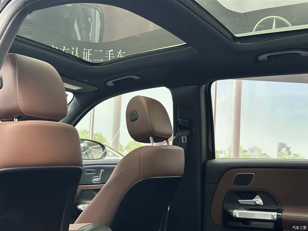 Mercedes-Benz EQB, 2024 11