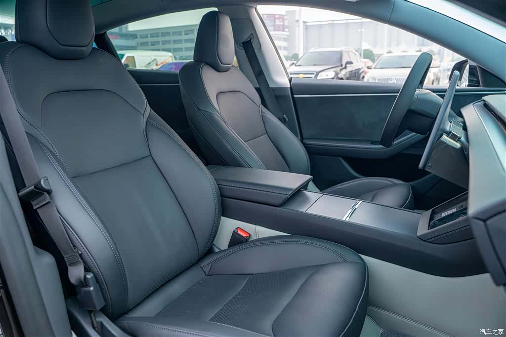 Tesla Model 3, 2023 15