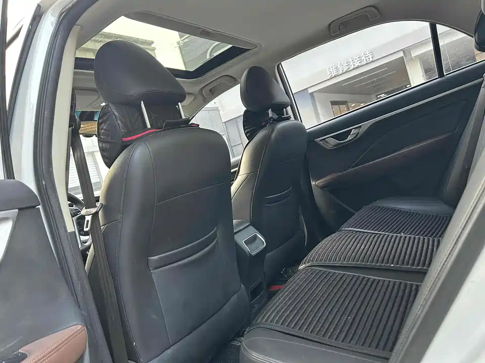 Geely Vision