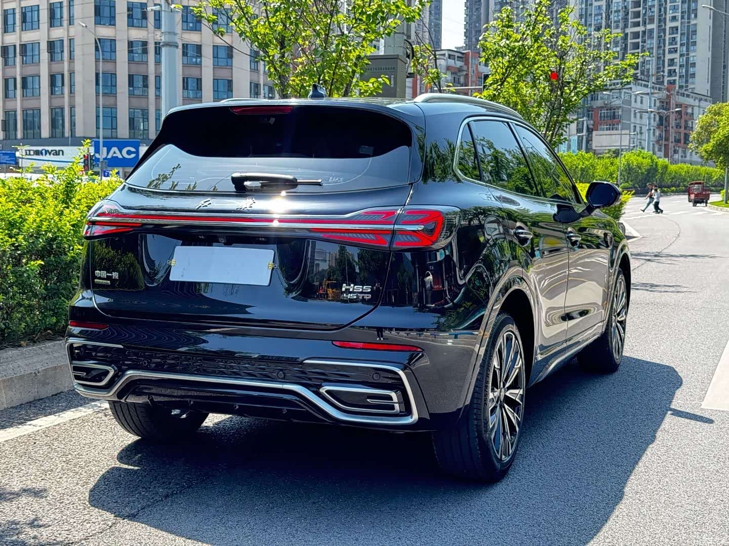 Hongqi HS5, 2024 25