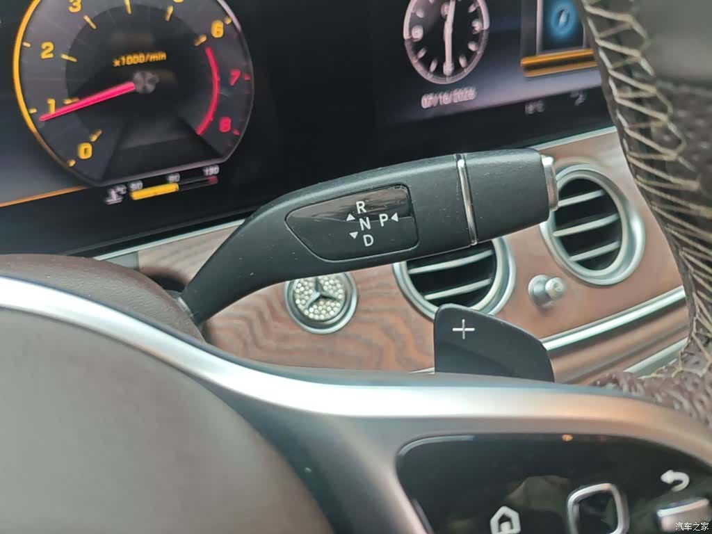 Mercedes-Benz E-Class, 2020 14