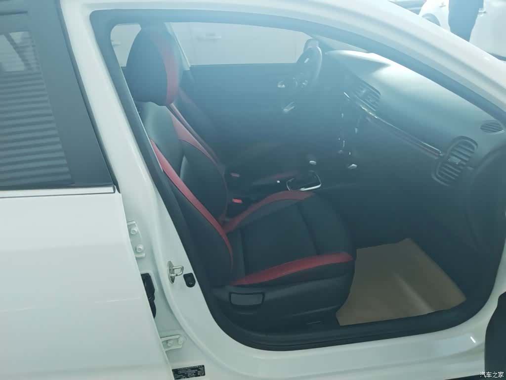 Kia KX, 2017 25