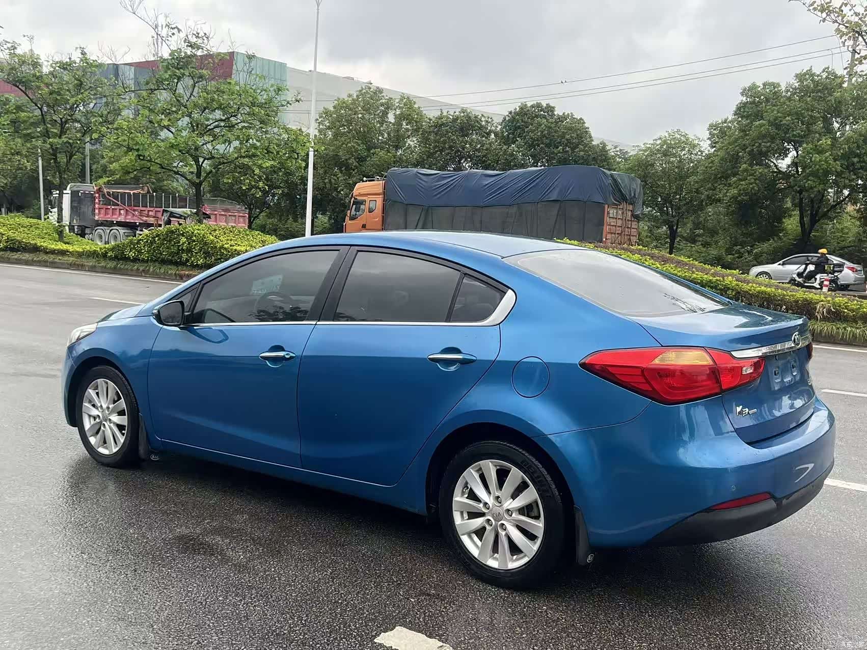 Kia K3, 2013 4