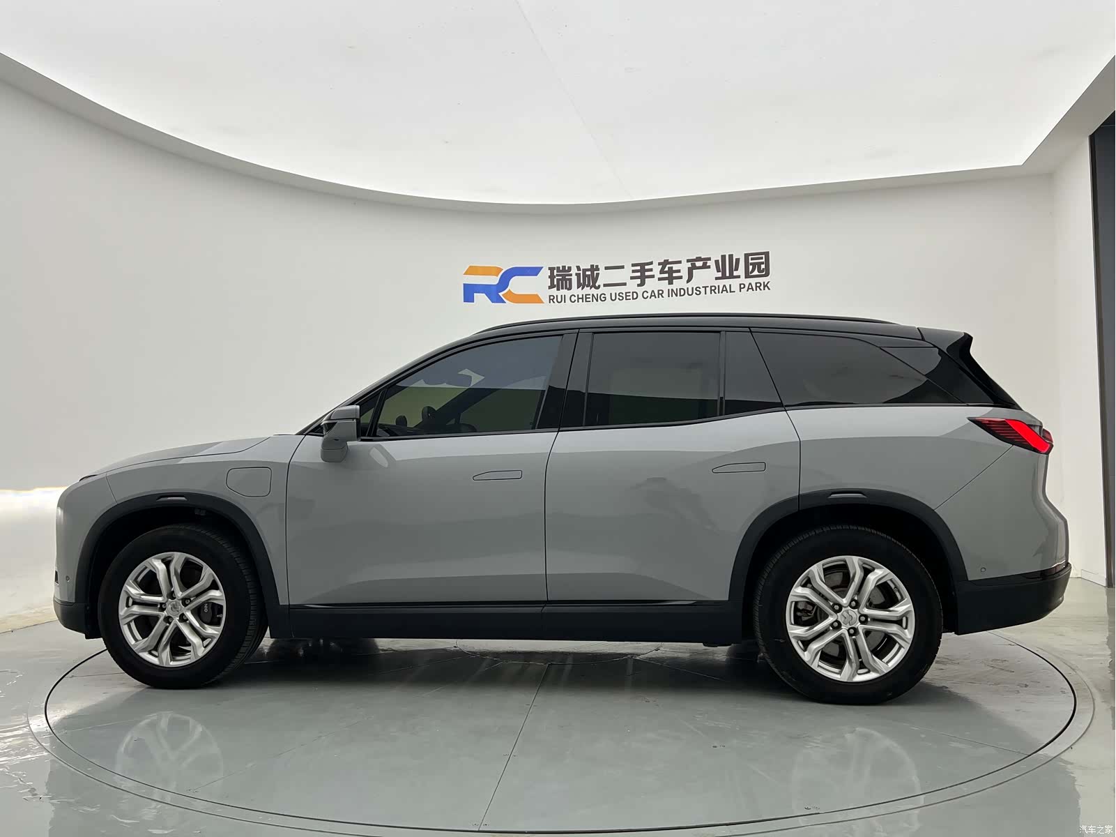 NIO ES8, 2021 3