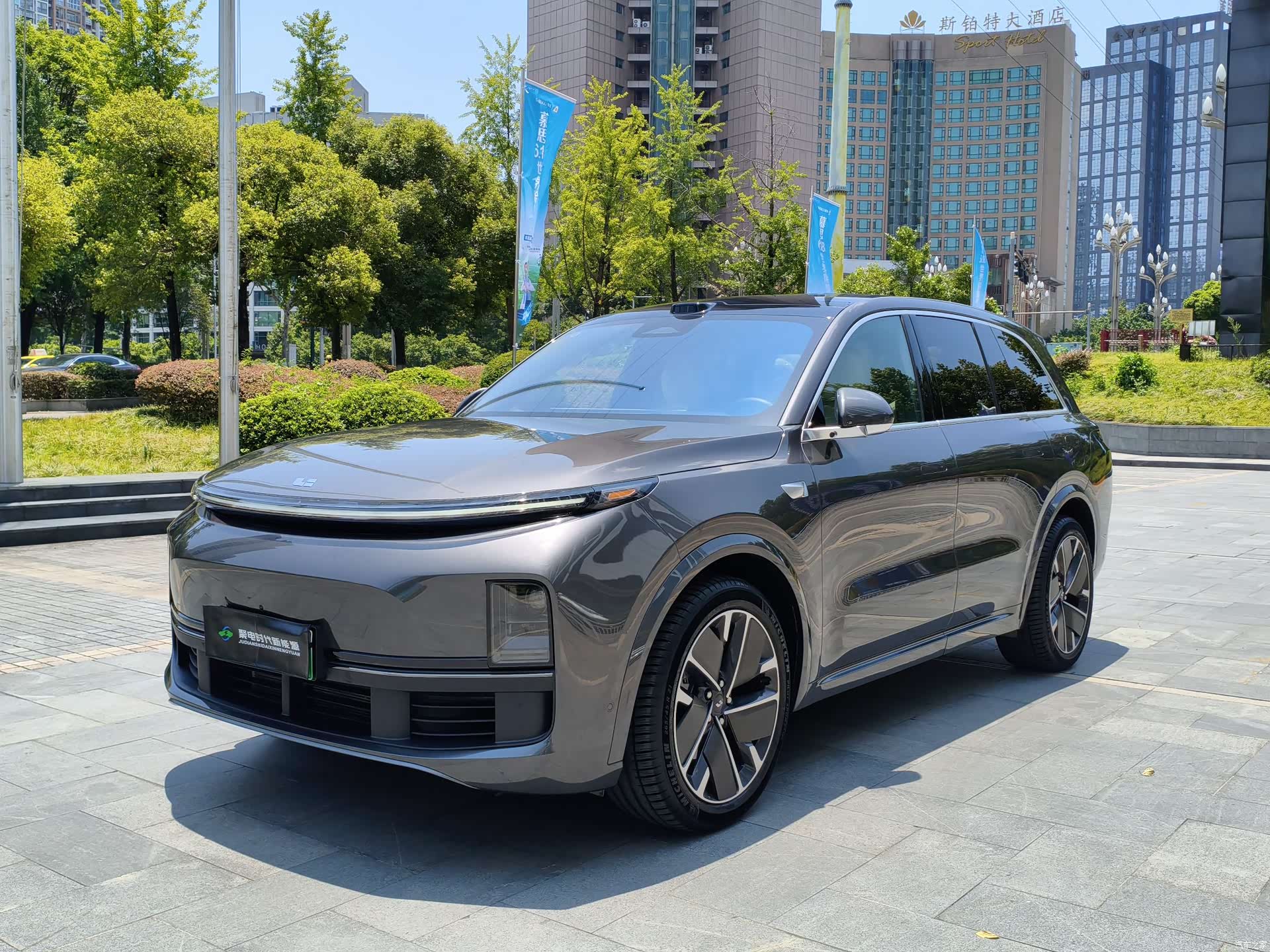 Li Auto L8, 2025 1