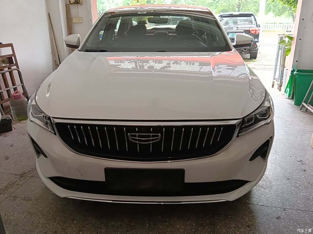 Geely Emgrand, 2024 3
