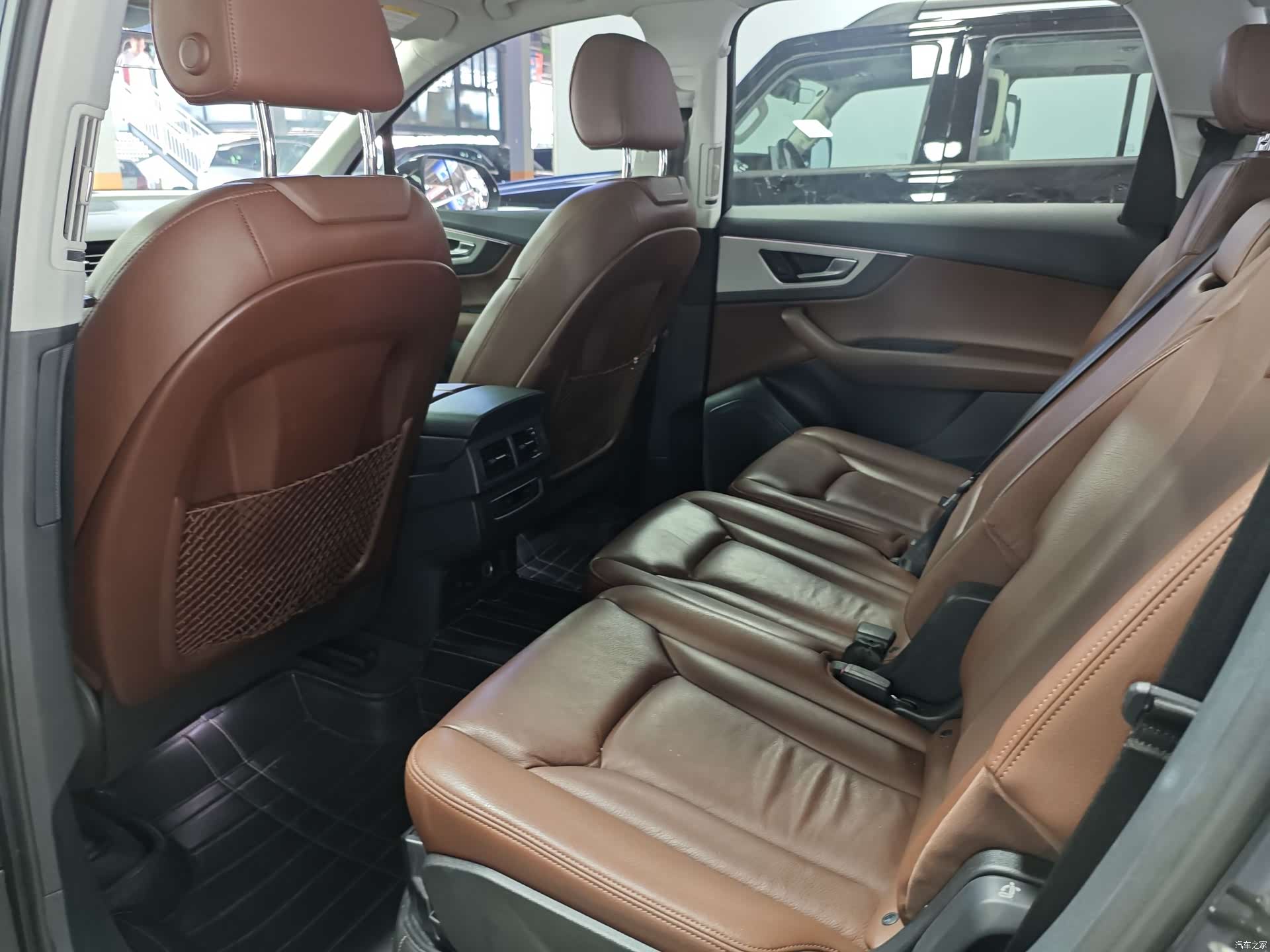Audi Q7, 2019 6