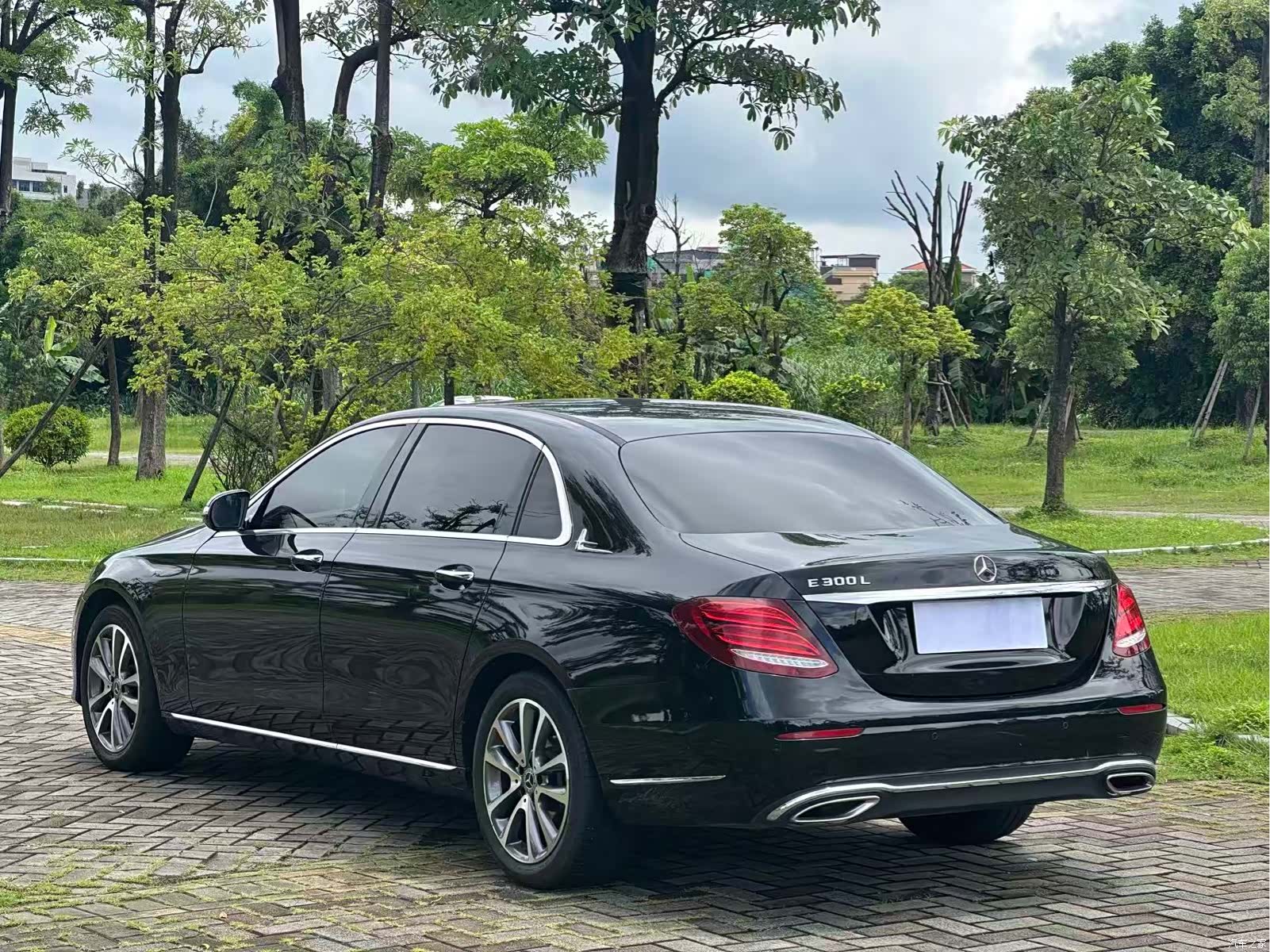 Mercedes-Benz E-Class, 2019 12
