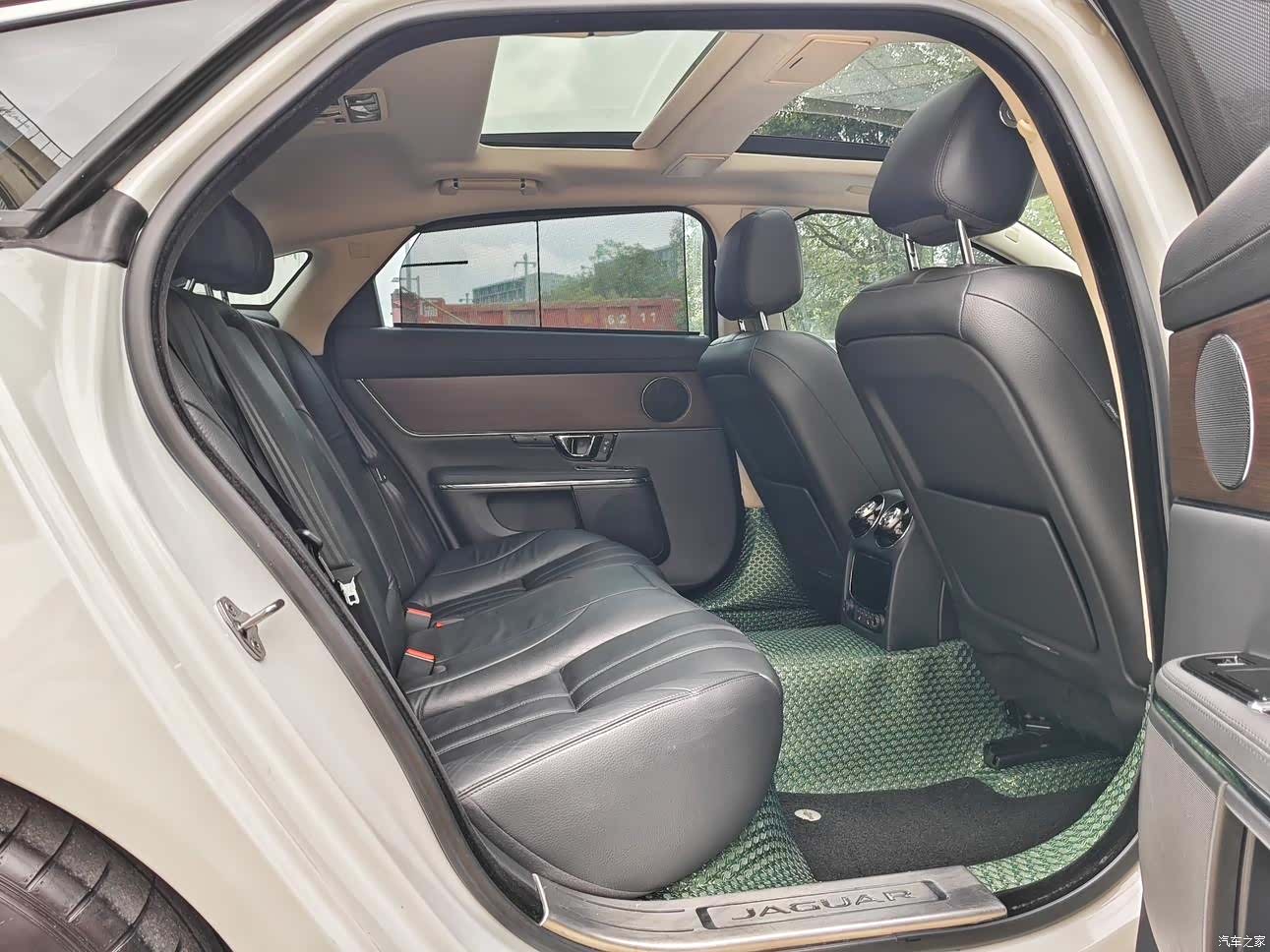 Jaguar XJ, 2019 11