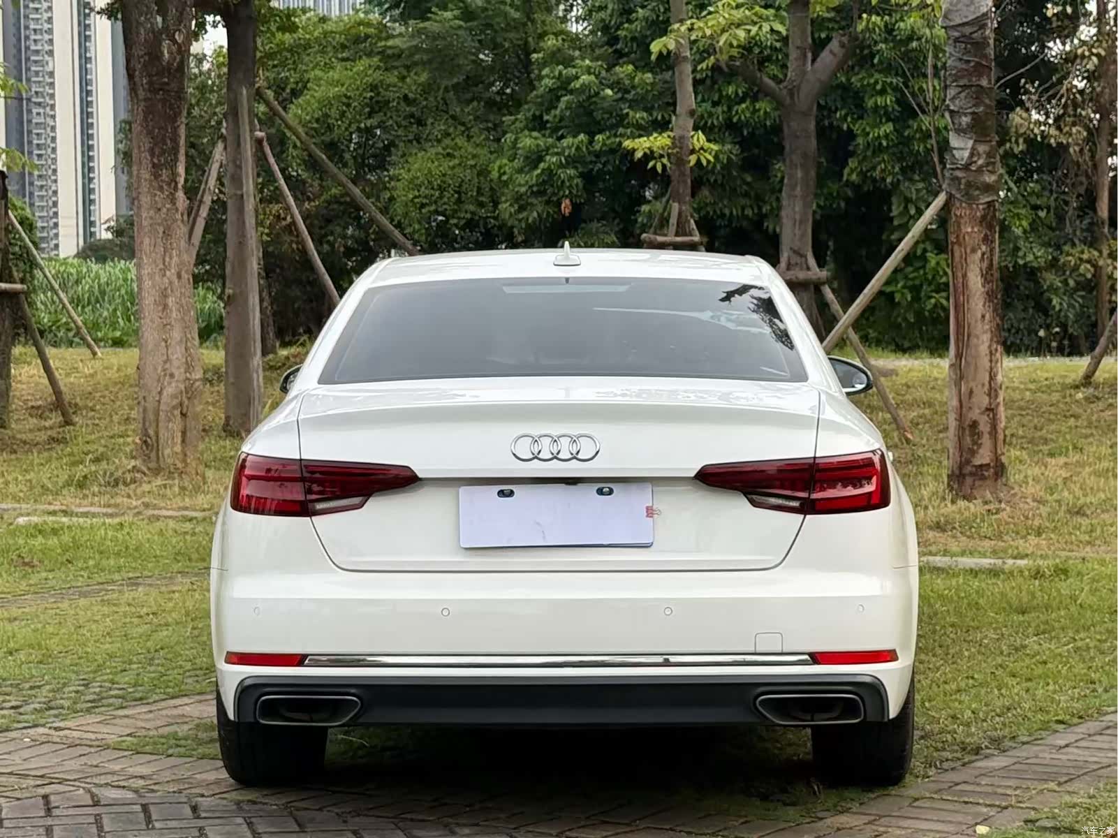 Audi A4L, 2019 14
