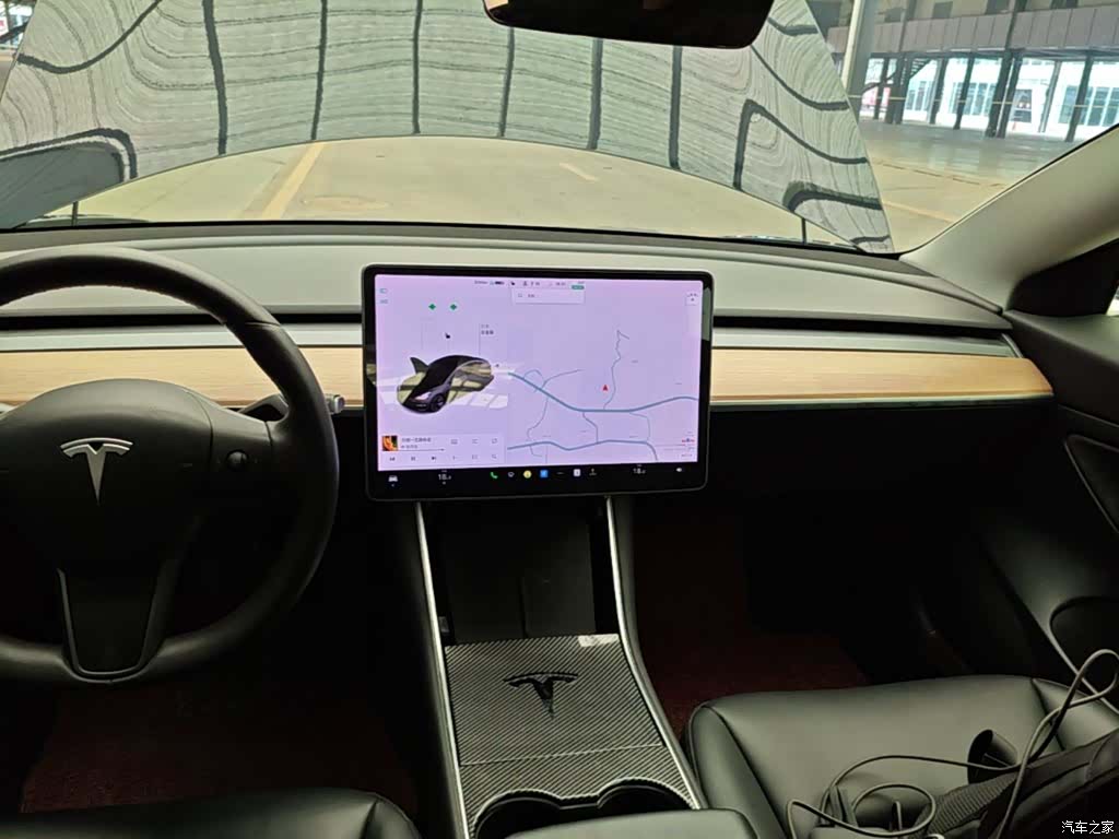Tesla Model 3, 2020 13