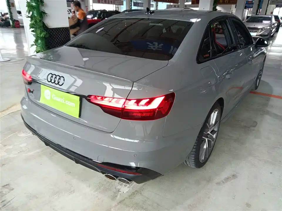 Audi S4