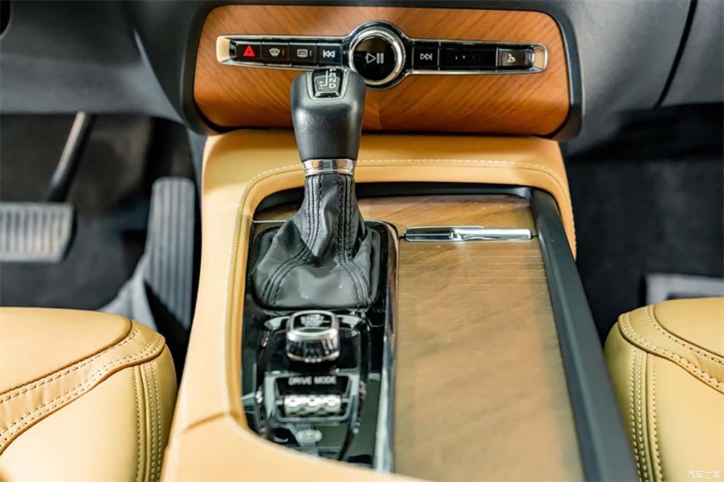 Volvo XC90, 2018 16