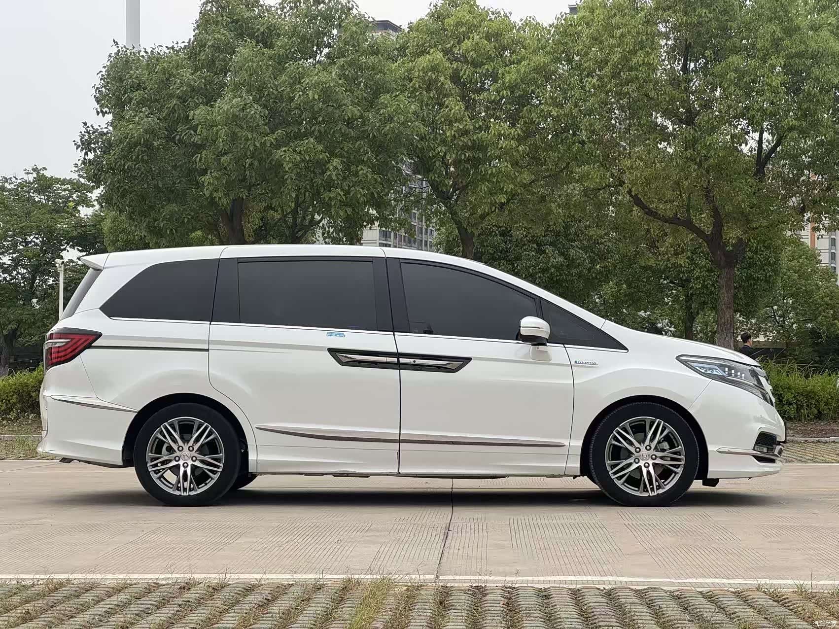 Honda Elysion, 2021 3
