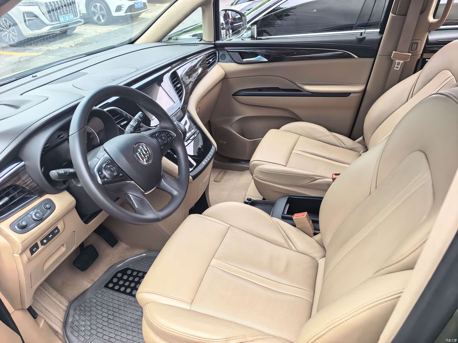 Buick GL8, 2020 7