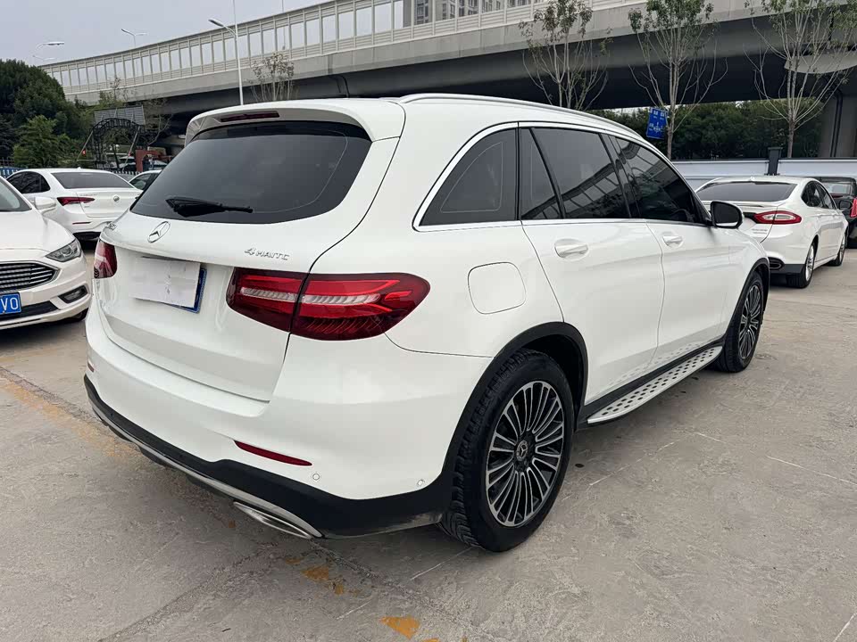 Mercedes-Benz GLC Mercedes-Benz GLC