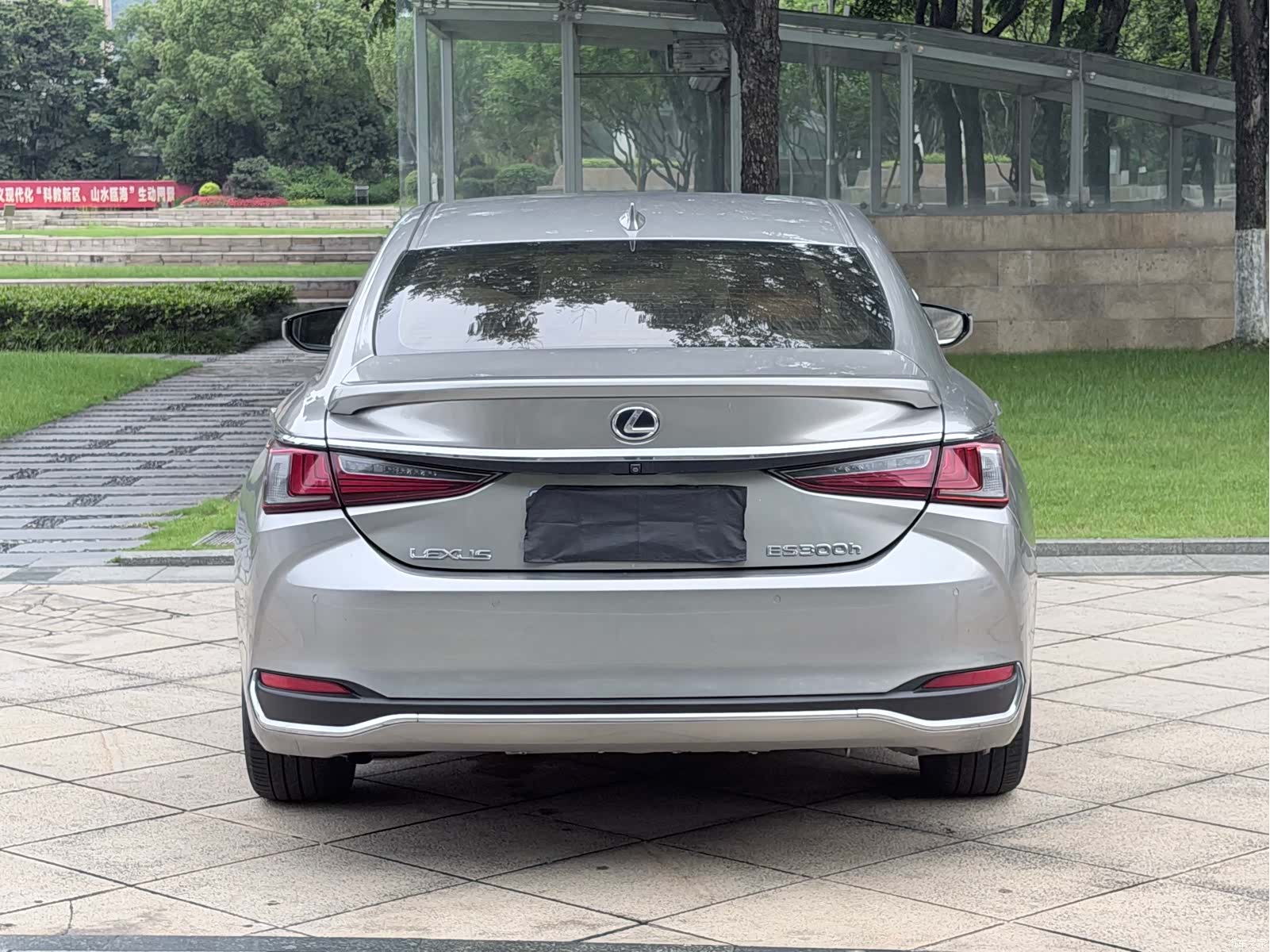 Lexus ES, 2019 14