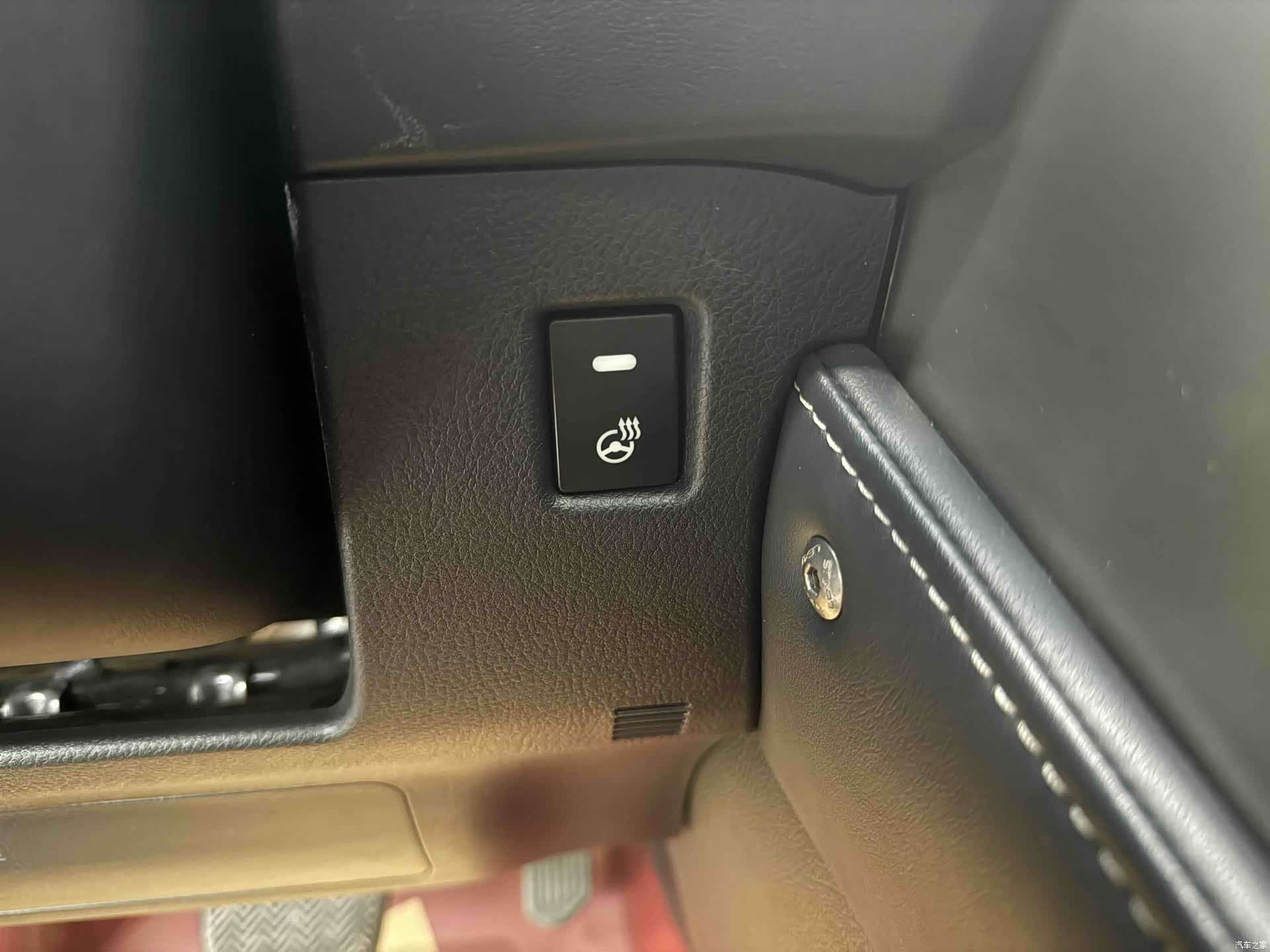 Lexus NX, 2020 19