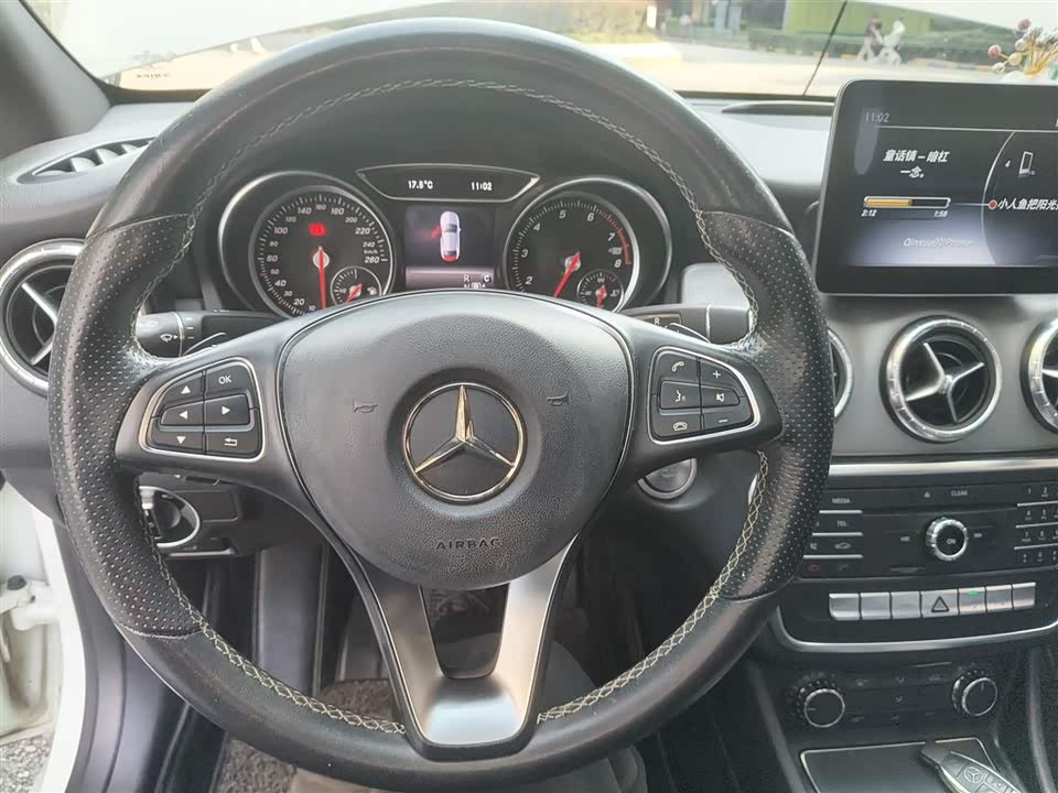 Mercedes-Benz CLA