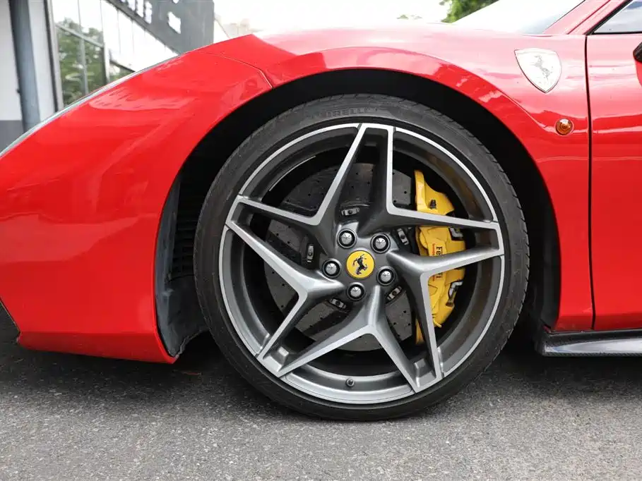 Ferrari 488