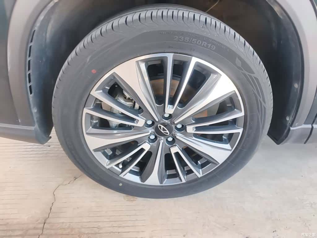 Chery Tiggo 8, 2024 23